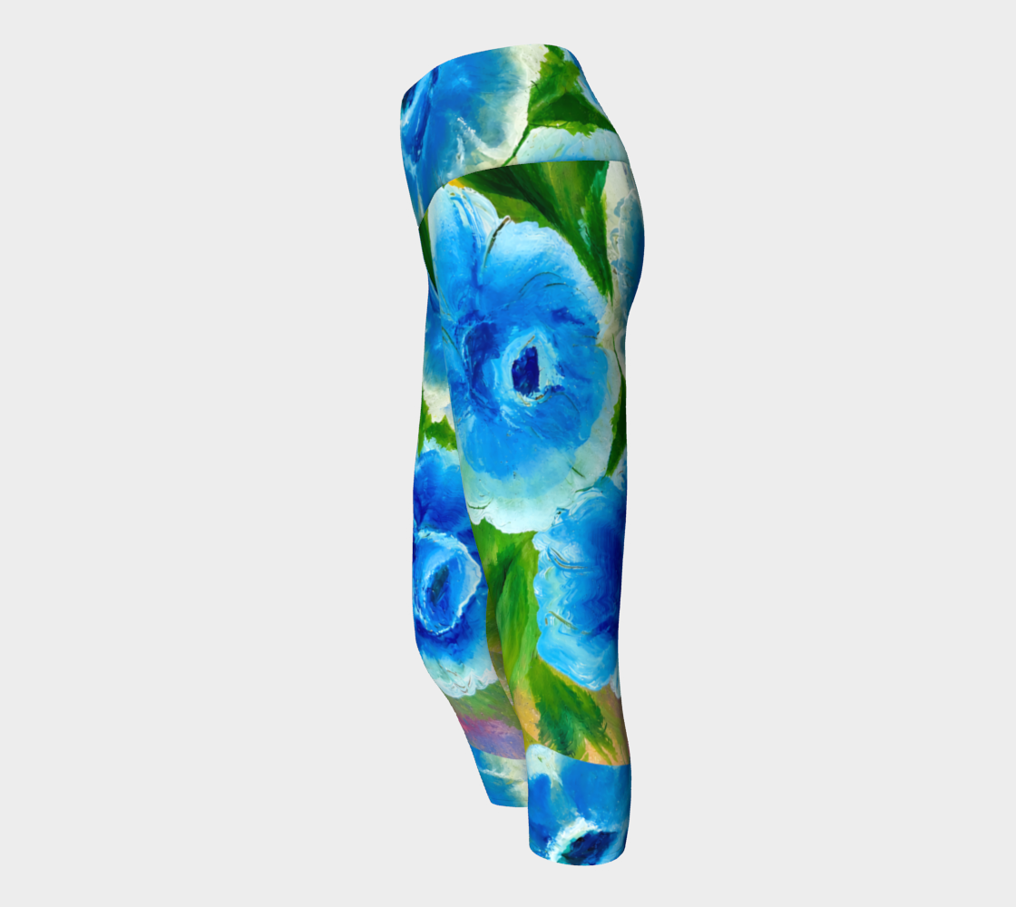 Nila: Yoga Capri